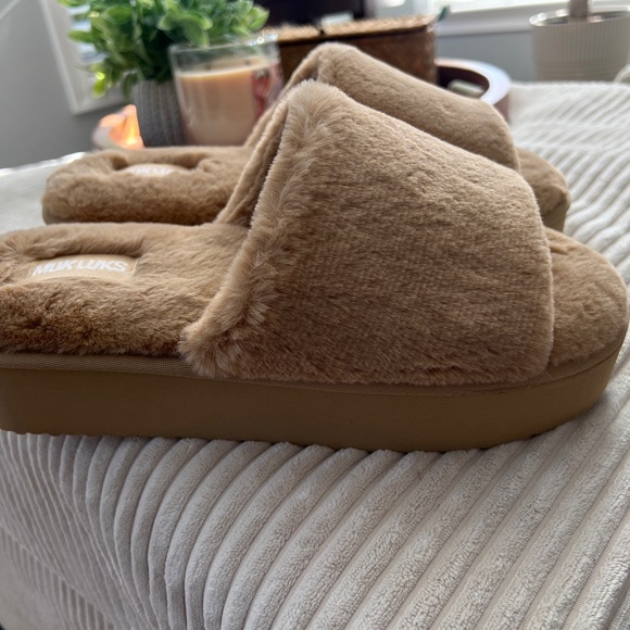 MUK LUKS WOMEN'S KIRSTEY SLIDE SLIPPER - Picture 3 of 8